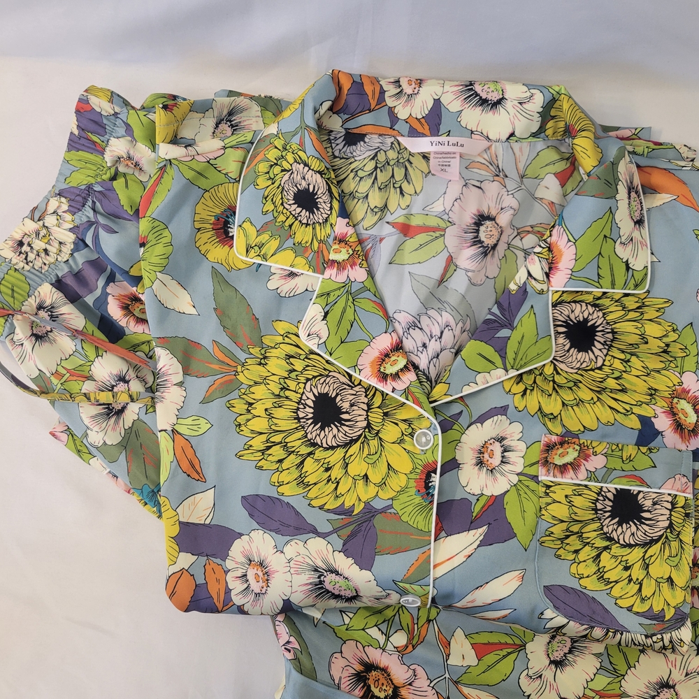 YiNi LuLu Floral Pajama Set
